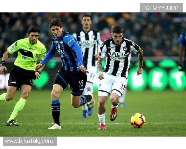 巴伦西亚老板承诺投资增强球队实力,向粉丝们传达信心 巴伦西亚老板承诺投资增强球队实力,向粉丝们传达信心