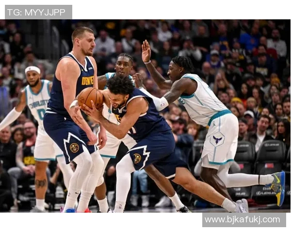 马刺大胜中国男篮,展现出强大实力和默契配合 马刺大胜中国男篮,展现出强大实力和默契配合